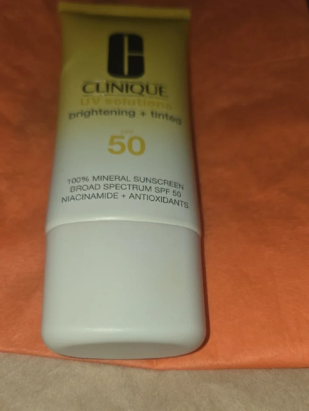 Clinique Brightening + Tinted SPF 50 Sunscreen - Yellow/White
